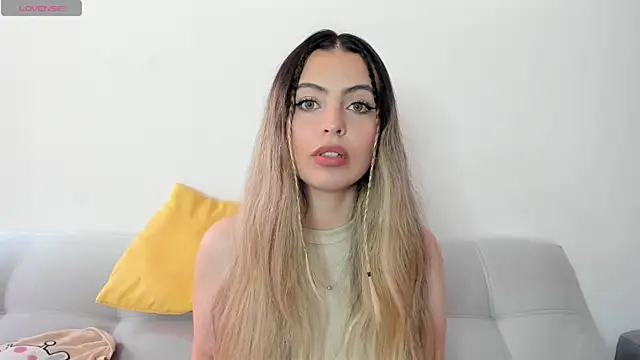 Fernanda aaaa online show from April 5, 2026, 2:46 pm