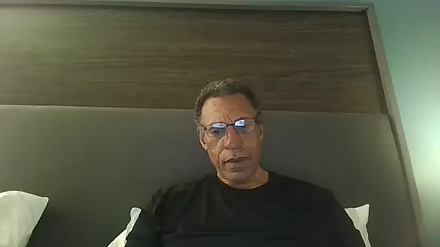 Snapshot of swimmer2496 chatting on May 16, 2026, 6:23 am swimmer2496 online show from May 16, 2026, 6:23 am