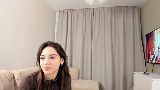 TreasaCrebs online show from February 2, 2026, 6:18 pm