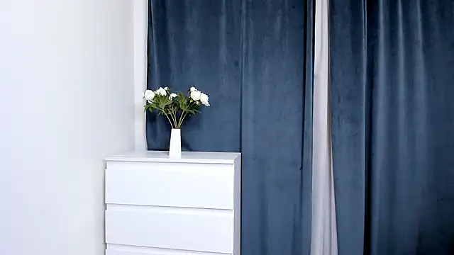 TreasaCrebs online show from February 26, 2026, 9:26 pm