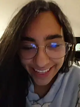 scarlett25   online show from February 9, 2026, 4:21 am