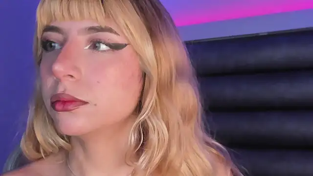 Snapshot of adhalee_js chatting on March 3, 2026, 10:39 pm adhalee js online show from March 3, 2026, 10:39 pm