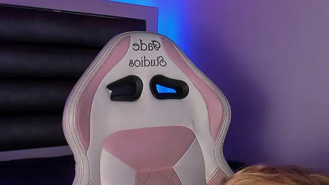 Snapshot of adhalee_js chatting on February 26, 2026, 8:09 pm adhalee js online show from February 26, 2026, 8:09 pm