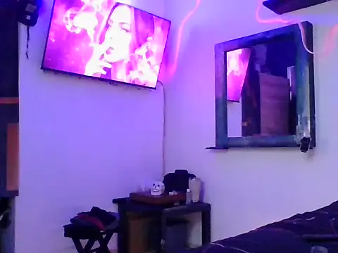 MRdxxx444 online show from May 13, 2026, 6:04 pm