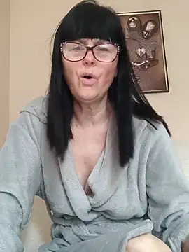 AliceSwan57 online show from May 22, 2026, 4:43 am
