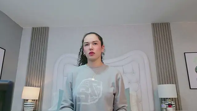 RoxanaAngel online show from February 22, 2026, 12:35 am