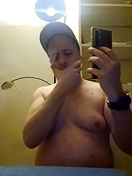 Snapshot of Martin_dick78 chatting on March 13, 2026, 1:32 am Martin dick78 online show from March 13, 2026, 1:32 am