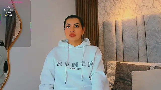 naomy smithxx online show from March 12, 2026, 10:52 am