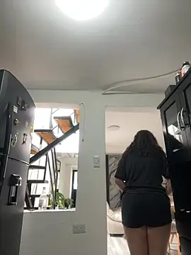 Snapshot of lizzy_luminair chatting on February 2, 2026, 5:01 pm lizzy luminair online show from February 2, 2026, 5:01 pm