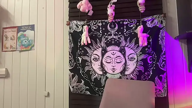 xopeachybaby online show from May 31, 2026, 6:19 am