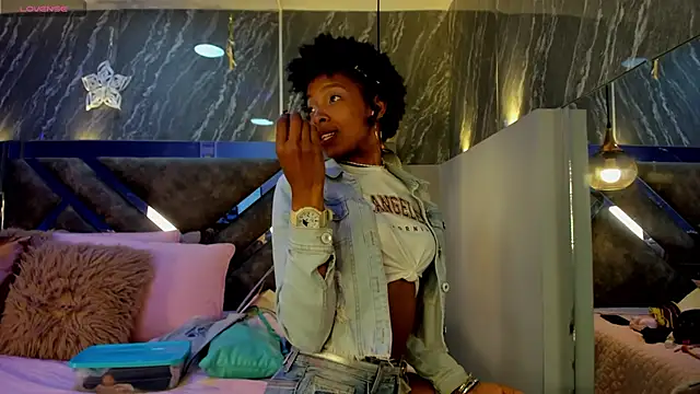 Snapshot of Afrodita_Greenn chatting on February 4, 2026, 3:34 am Afrodita Greenn online show from February 4, 2026, 3:34 am