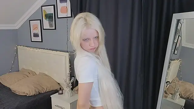 Naomi Demio online show from March 11, 2026, 11:37 am