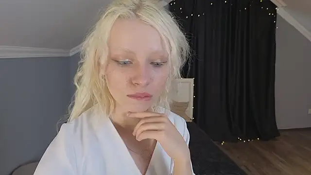 Naomi Demio online show from February 22, 2026, 9:11 am