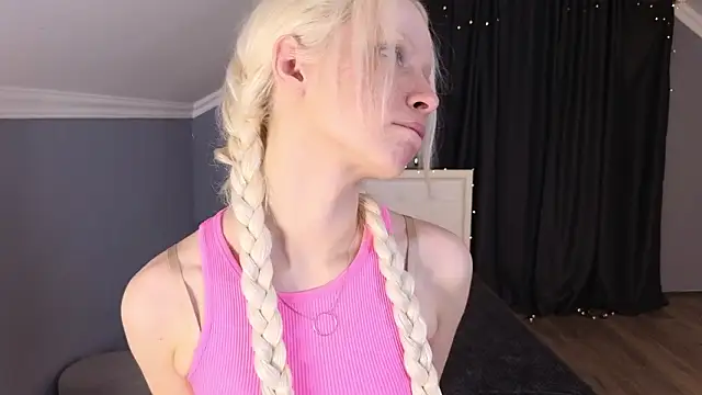 Naomi Demio online show from February 25, 2026, 9:20 am