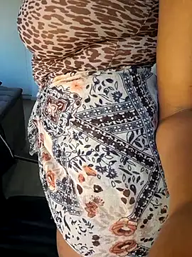 Barbieee1301 online show from February 4, 2026, 7:03 am