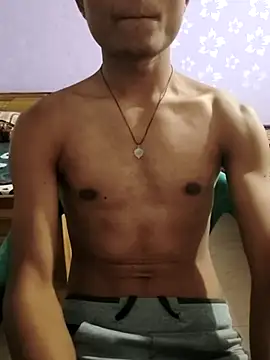 Snapshot of its_rising_star chatting on March 11, 2026, 7:24 am its rising star online show from March 11, 2026, 7:24 am