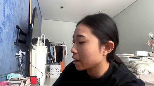 Snapshot of SweetMiaXO chatting on February 5, 2026, 4:08 am SweetMiaXO online show from February 5, 2026, 4:08 am