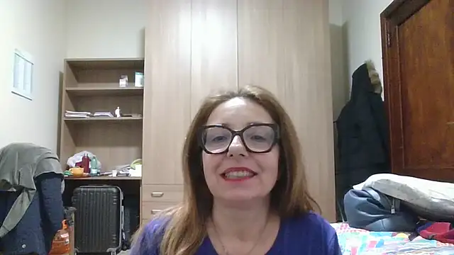 Snapshot of Miasexmilf chatting on February 7, 2026, 6:43 am Miasexmilf online show from February 7, 2026, 6:43 am