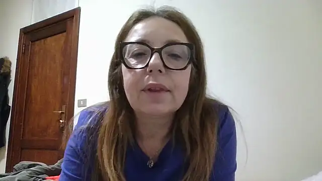 Snapshot of Miasexmilf chatting on February 20, 2026, 2:19 pm Miasexmilf online show from February 20, 2026, 2:19 pm