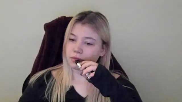 Lulu Di online show from February 12, 2026, 11:26 pm