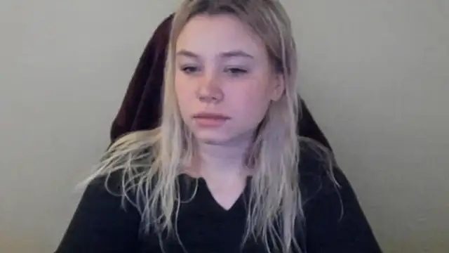 Lulu Di online show from February 10, 2026, 11:26 pm