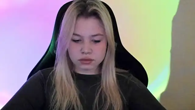 Lulu Di online show from February 22, 2026, 2:14 am