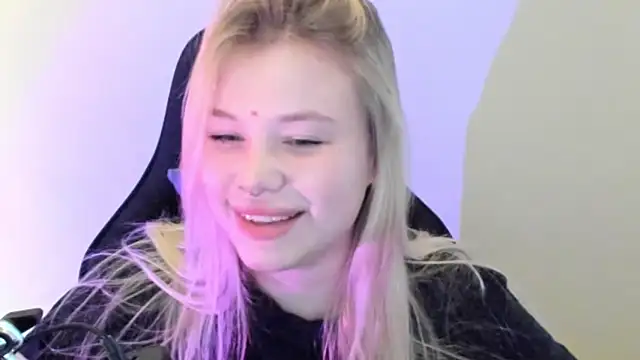 Lulu Di online show from February 20, 2026, 6:26 am