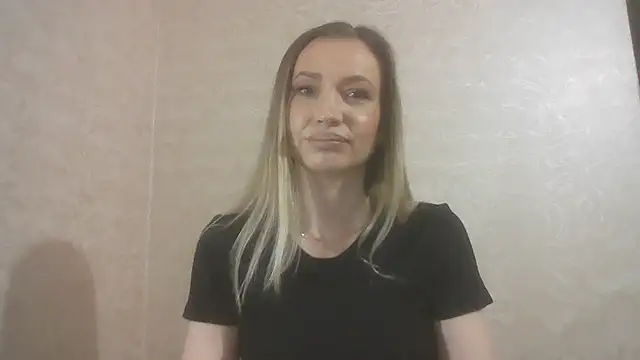 Snapshot of AureliaStar450 chatting on February 1, 2026, 9:24 pm AureliaStar450 online show from February 1, 2026, 9:24 pm