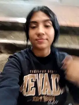 Snapshot of Ailen-cute chatting on February 3, 2026, 4:32 am Ailen-cute online show from February 3, 2026, 4:32 am