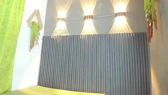 lian cameron online show from March 6, 2026, 3:34 am