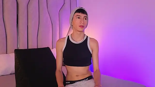 lian cameron online show from July 23, 2026, 3:48 am