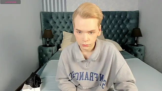 Snapshot of Je_Salvatore chatting on February 7, 2026, 7:27 am Je Salvatore online show from February 7, 2026, 7:27 am