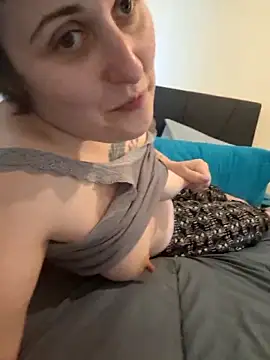 Tiara XOX online show from February 25, 2026, 11:21 am