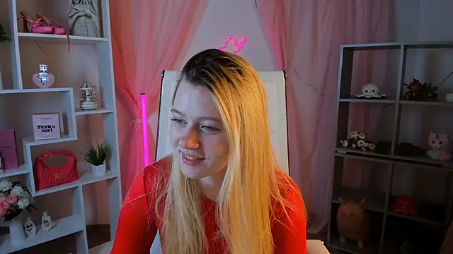 CelestineMauriac online show from May 16, 2026, 6:18 pm