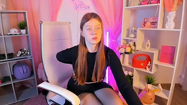 CelestineMauriac online show from February 15, 2026, 6:18 pm