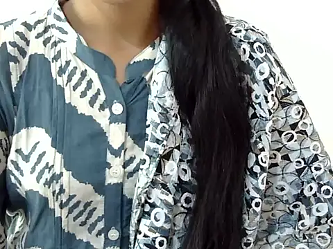 Snapshot of Khushi_v chatting on February 24, 2026, 11:00 am Khushi v online show from February 24, 2026, 11:00 am