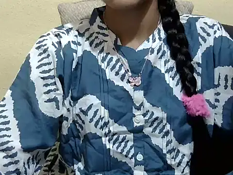 Snapshot of Khushi_v chatting on February 5, 2026, 2:13 pm Khushi v online show from February 5, 2026, 2:13 pm