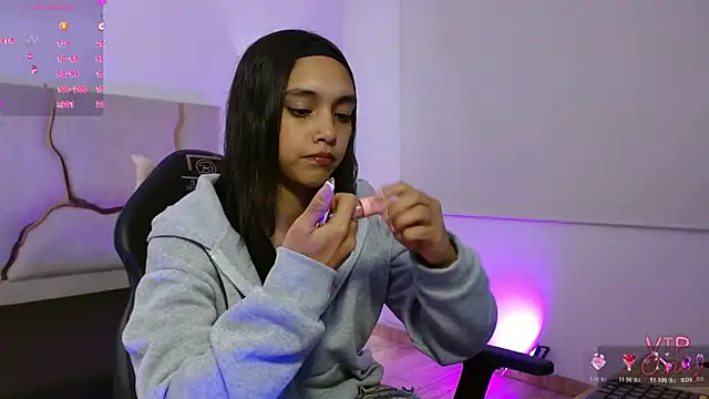 TINY TAY online show from March 10, 2026, 11:47 am