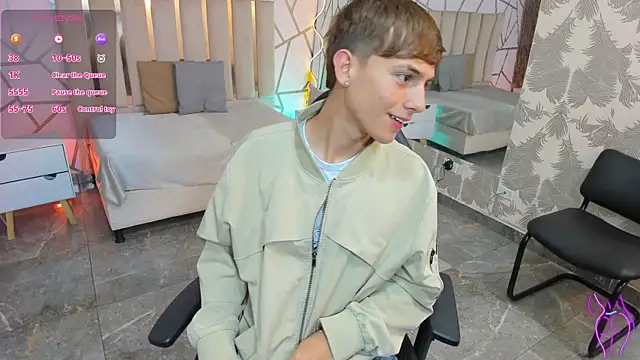 EVAN TAY online show from April 12, 2026, 3:21 am