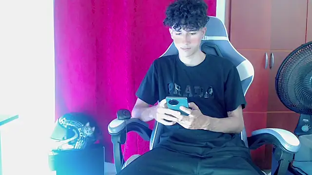 Johnny cagee  online show from February 24, 2026, 12:44 am