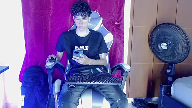 Johnny cagee  online show from February 16, 2026, 11:24 pm