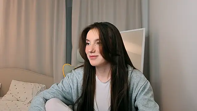 ssandralovin online show from March 22, 2026, 7:37 pm