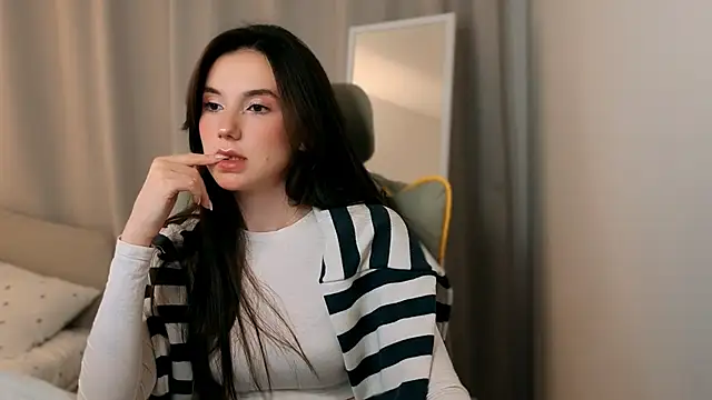 Snapshot of ssandralovin chatting on February 22, 2026, 7:59 pm ssandralovin online show from February 22, 2026, 7:59 pm