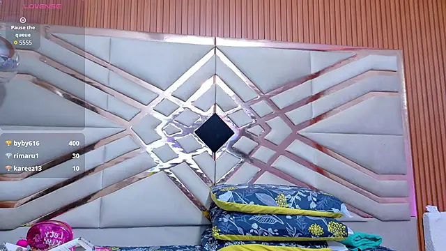 Snapshot of Rizantella chatting on February 18, 2026, 2:20 am Rizantella online show from February 18, 2026, 2:20 am