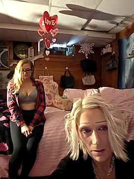 BeautifulFire23 online show from February 19, 2026, 4:26 pm