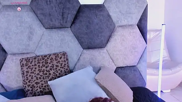 Snapshot of DulceJones chatting on February 11, 2026, 8:20 pm DulceJones online show from February 11, 2026, 8:20 pm