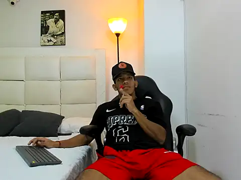 ricky spensar23cm  online show from February 21, 2026, 2:13 am