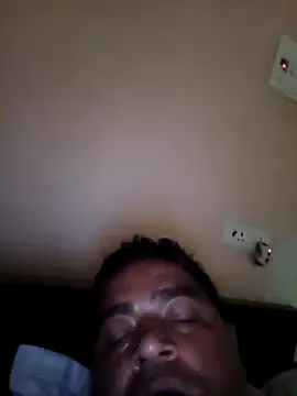 Snapshot of deshilnd chatting on April 4, 2026, 1:01 am deshilnd online show from April 4, 2026, 1:01 am