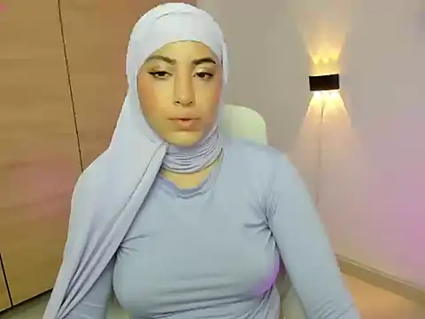 LAY LA  online show from March 21, 2026, 9:30 pm