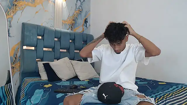 Snapshot of PRETTY_COCK1 chatting on February 22, 2026, 3:35 pm PRETTY COCK1 online show from February 22, 2026, 3:35 pm